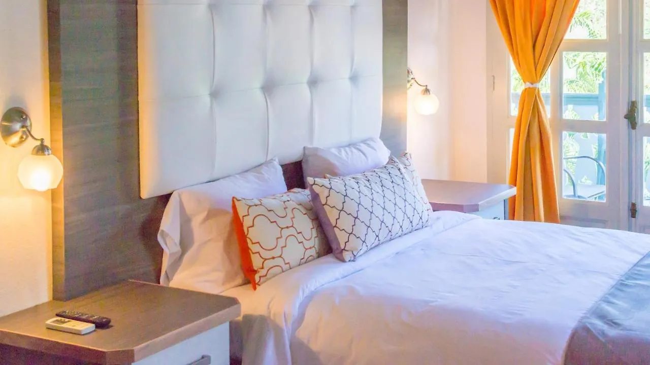 Kinam Hotel Pétionville 5*,